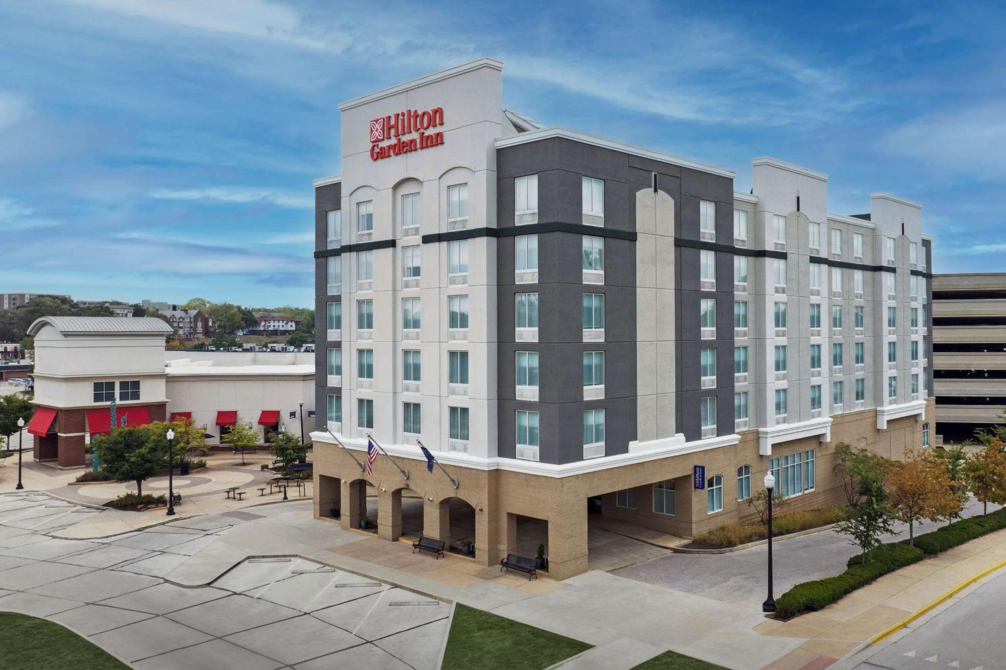 Hilton Garden Inn West Lafayette Wabash Landing Bagian luar foto